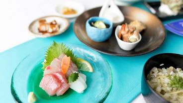 食事・飲み物 / 15