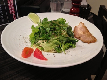 「志奈そば 田なか」料理 598383 エビ油そばサラダ仕立て