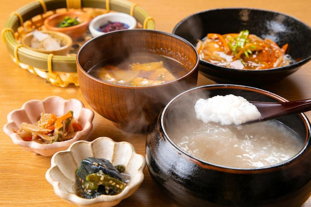 お寺が集まるエリアに、静かに佇む次世代型の宿坊4088863