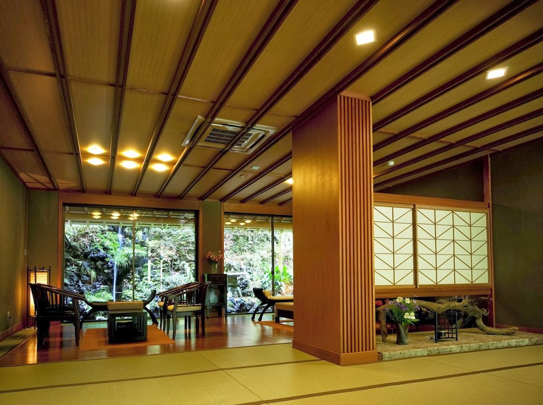 城崎温泉 喧噪の隠れ家 月のしずく(キノサキオンセン ケンソウノカクレガ ツキノシズク) / 2