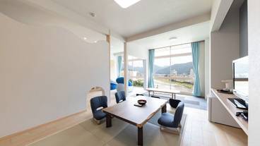 客室 / 31