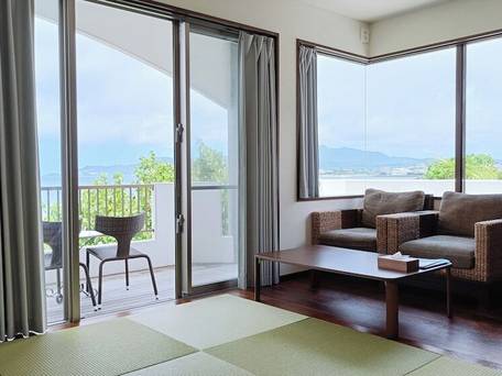 かりゆしコンドミニアムリゾート名護 シーサイドハウス / 1