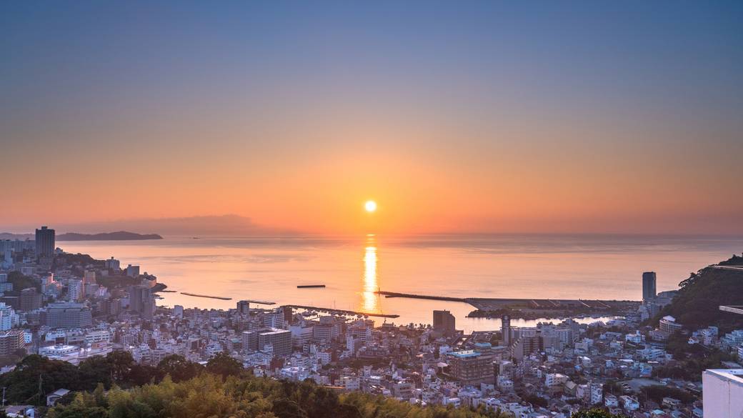 熱海の海と温泉を
たっぷり楽しみ帰路へ / 1