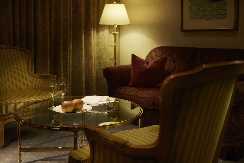 客室内のダイニングエリア