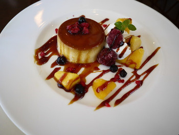 「モーニング 菜根本店」料理 1002141 ヨーグルトのプリンア・ラ・モード