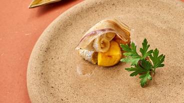 食事・飲み物 / 25