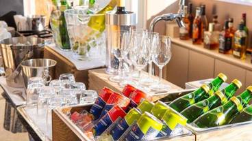 食事・飲み物 / 3