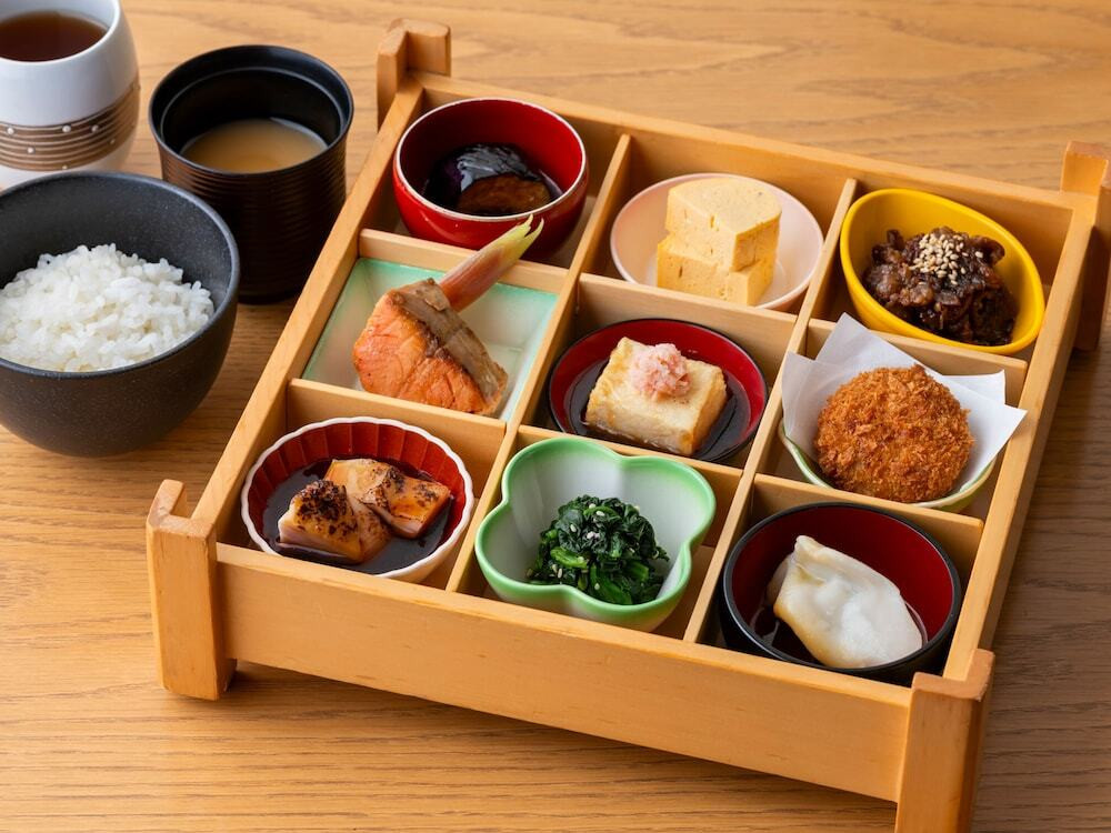 朝食