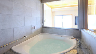 Universal View Suite, Ocean View, East Wing