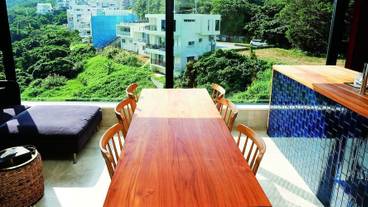 客室内のダイニングエリア / 38