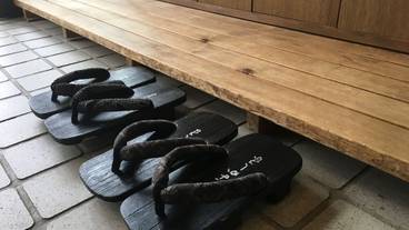 内部エントランス / 2