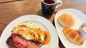 朝食スペース / 13