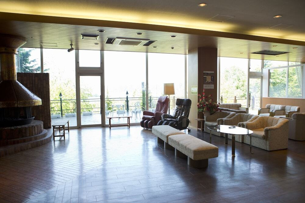 ロビーラウンジ