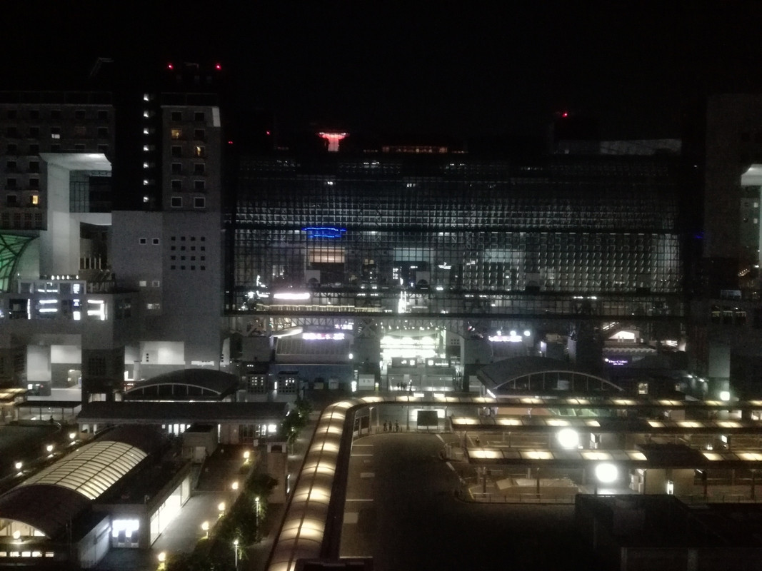 部屋から見た京都駅