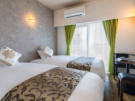 Mr.KINJO 万座ビーチ前 / 5