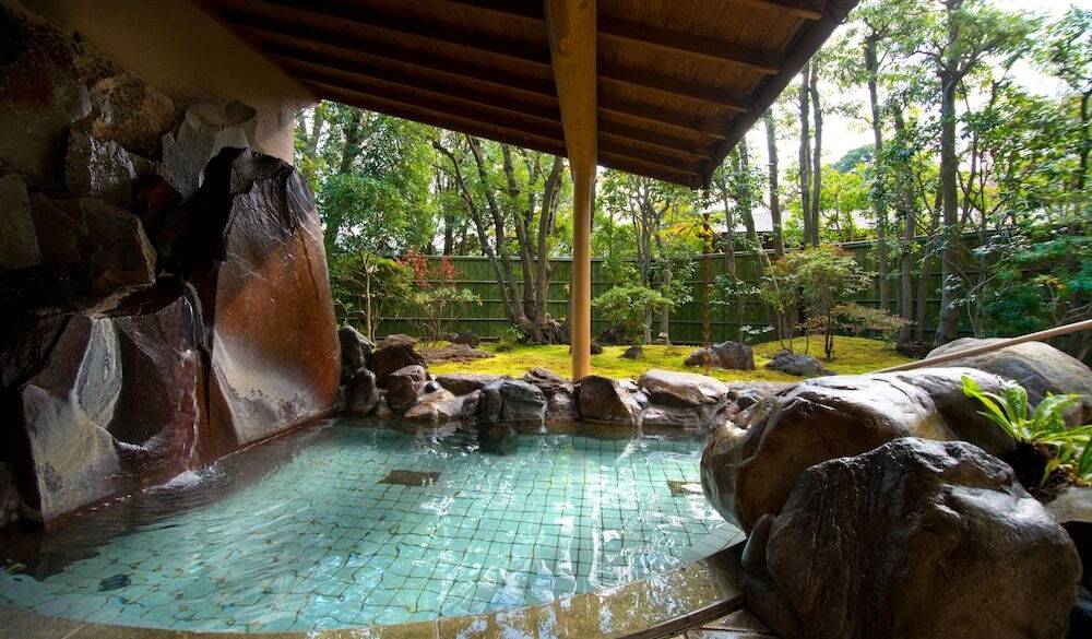 庭園露天風呂「英」 / 2