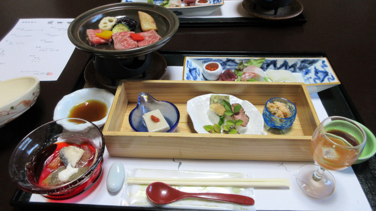 夕食