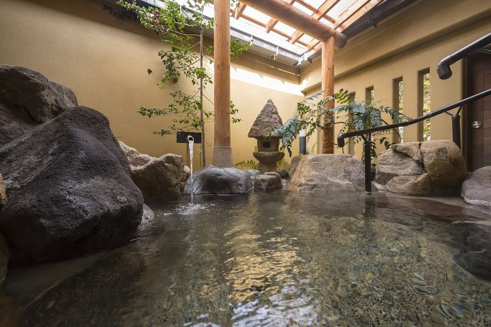 金沢の奥座敷でしっとりと過ごせる宿3933891