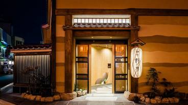 施設の入り口 / 18