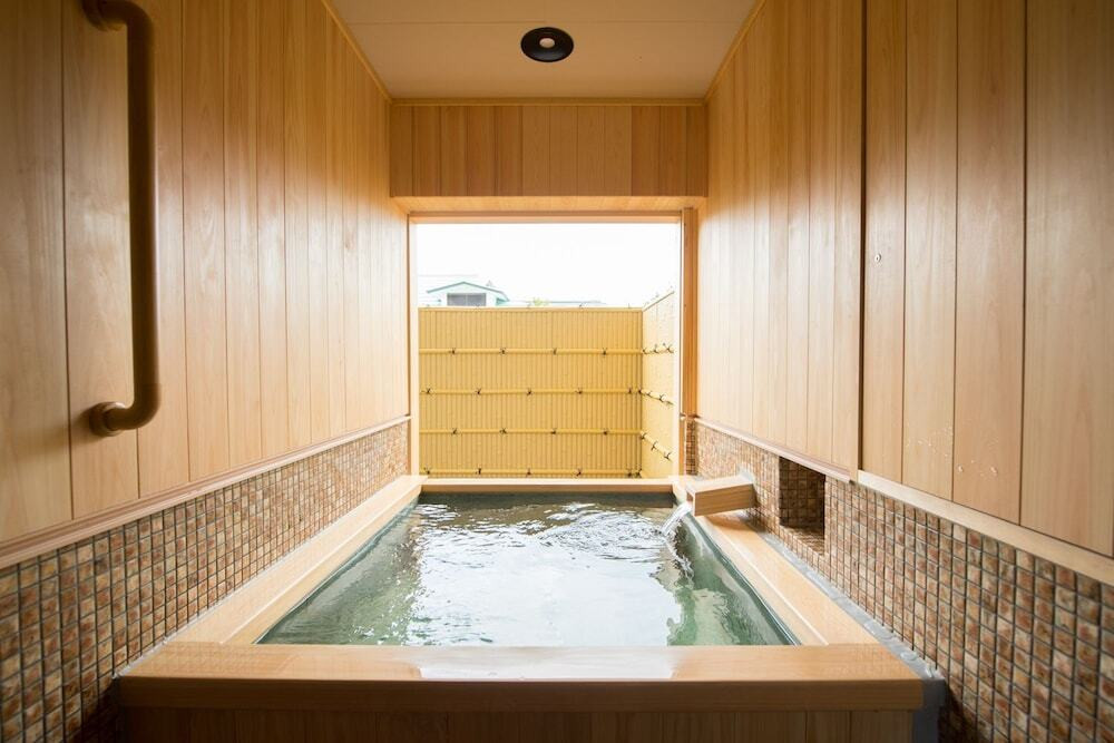 温泉風呂付き和洋室（和室6畳＋ツイン）バスルーム