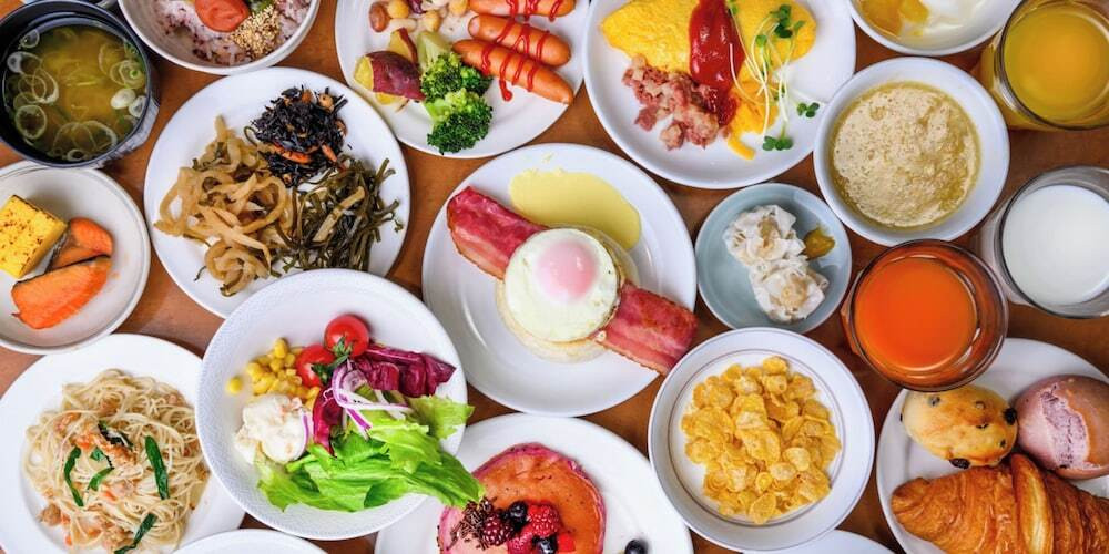 朝食