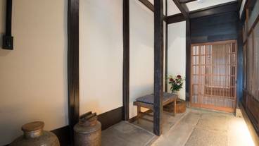 内部エントランス / 2