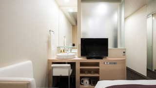 ダブルルーム ダブルベッド 1 台 喫煙可