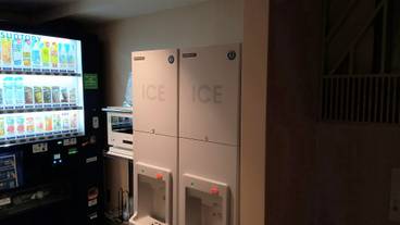 自動販売機コーナー / 10