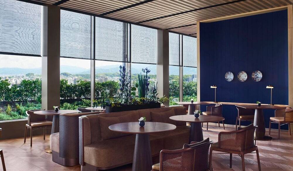 クラブラウンジ / 1