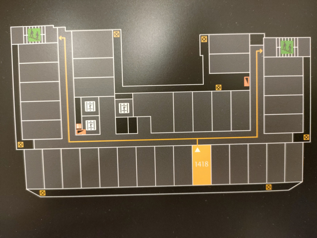 他の部屋も狭い