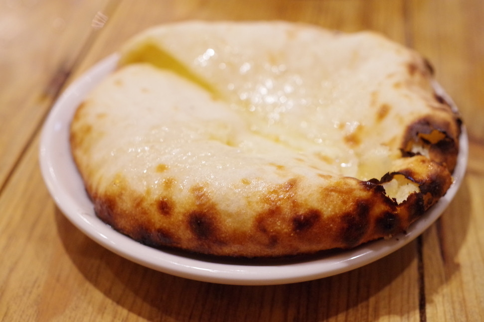 「グルガオン」料理 47738 チーズクルチャ