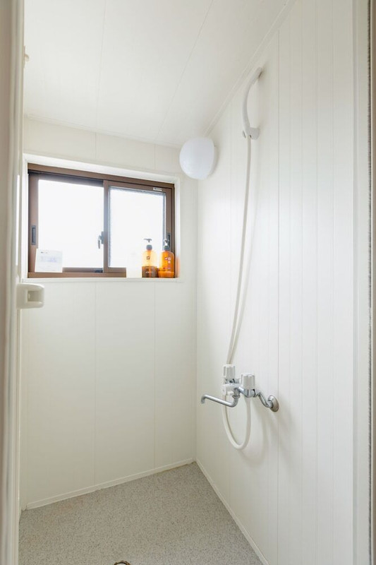 バスルームのシャワー