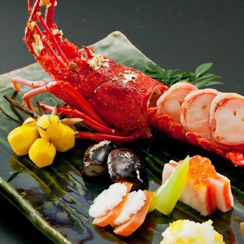 源泉かけ流し温泉と美食が堪能できる和風旅館3401811