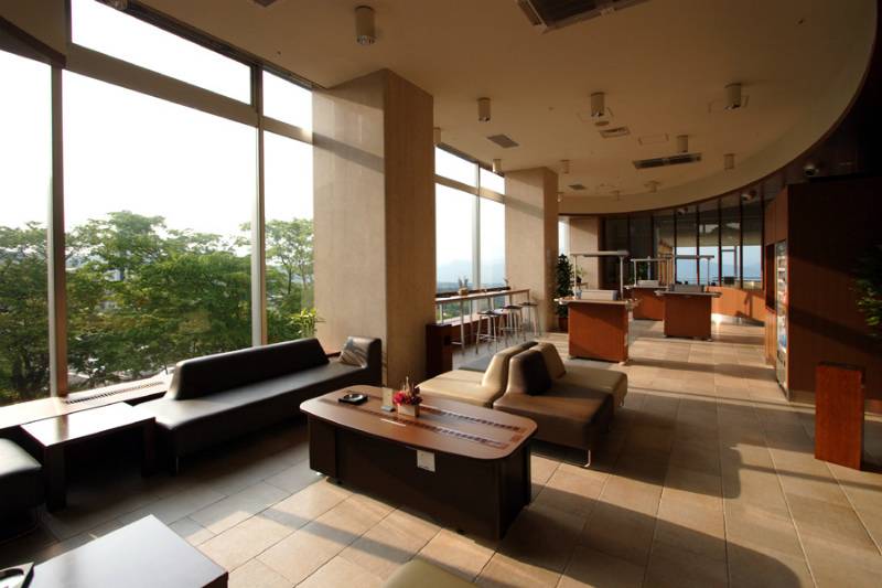 上州の山並みを望む
「ホテル木暮」に到着 / 2