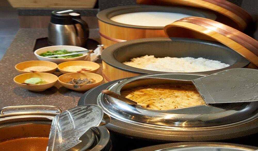 朝食ビュッフェのご飯やカレー / 3
