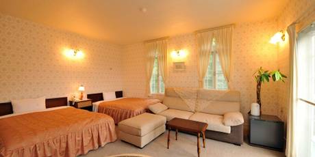 伊豆高原 猫のいるお宿 プチホテル フロマージュ