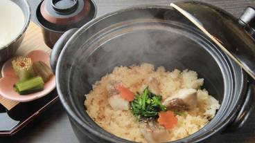 食事・飲み物 / 13