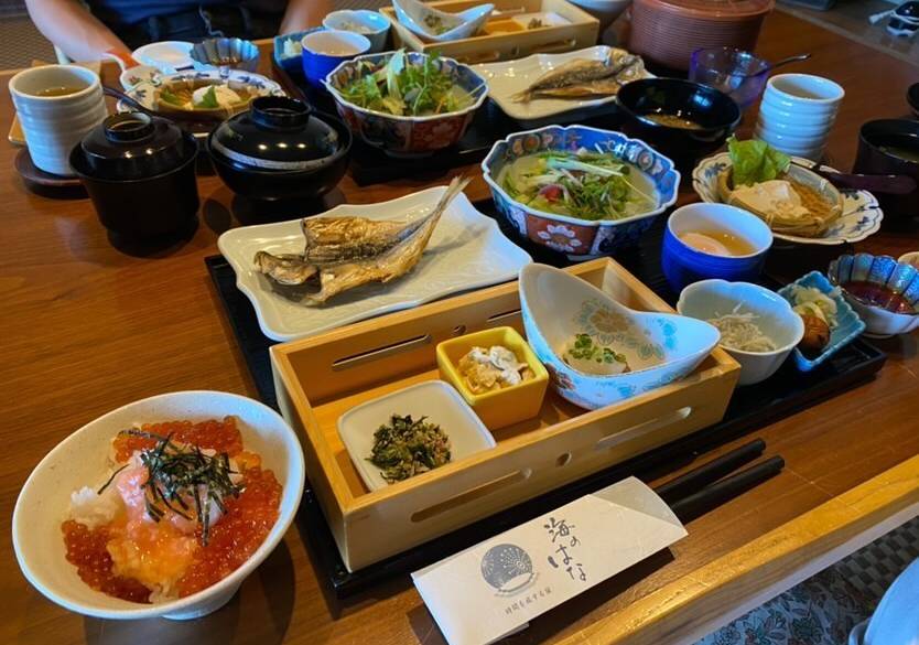 朝から「いくら丼」も？
好みで選べる朝食 / 1
