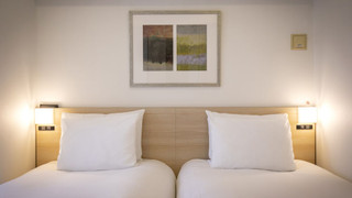 スイート ルーム シングルベッド2台 禁煙(3名利用の場合、エキストラベッド付)