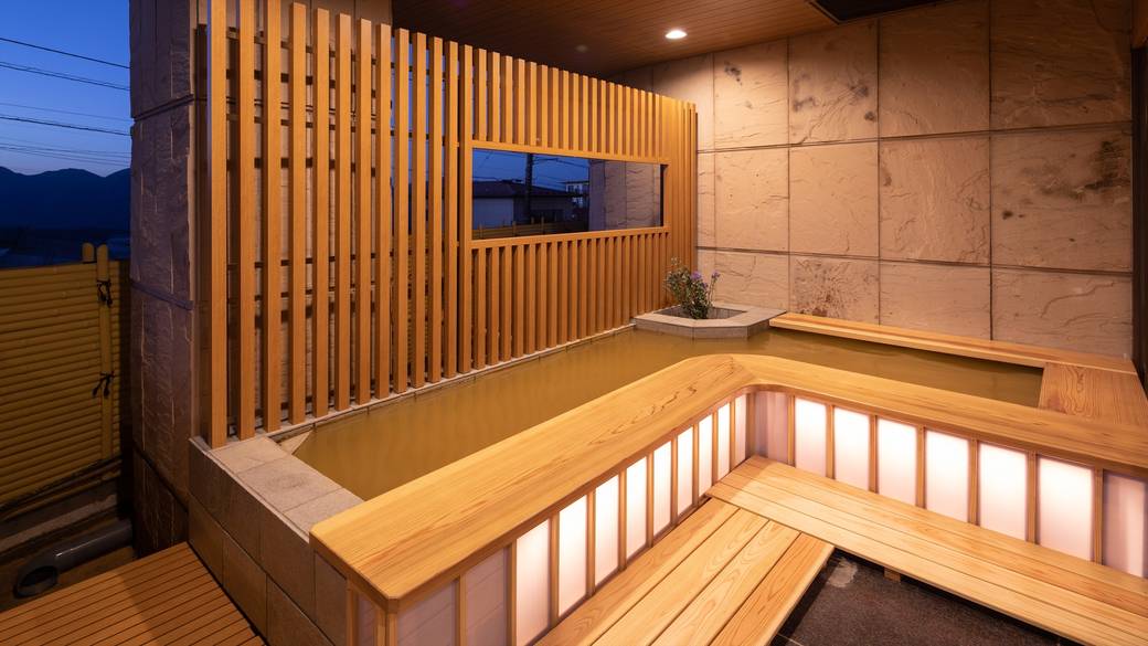 館内施設で
ホテル時間を満喫♪ / 3