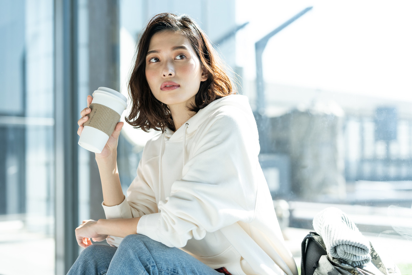 女性 旅行 トランジット