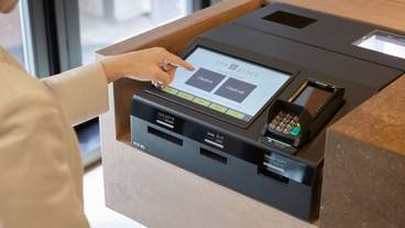 ロビーラウンジ / 15