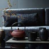 MOGANA（京都府 リゾートホテル）：南部鉄器の急須、山中漆器の茶器、京都・丸久小山園の茶葉 / 3