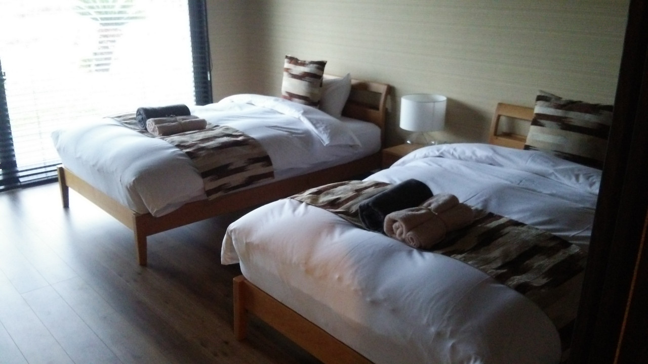 贅沢な空間でメロウな音楽とお酒でチルする3924756