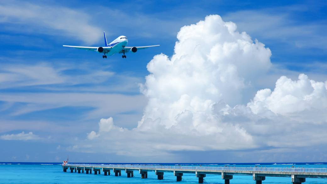 宿は下地島空港から車で約25分 / 3