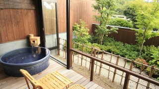 風の棟1階・露天風呂付和室10畳【お食事は遊花亭の個室にて】(チェックインは18：00まで)