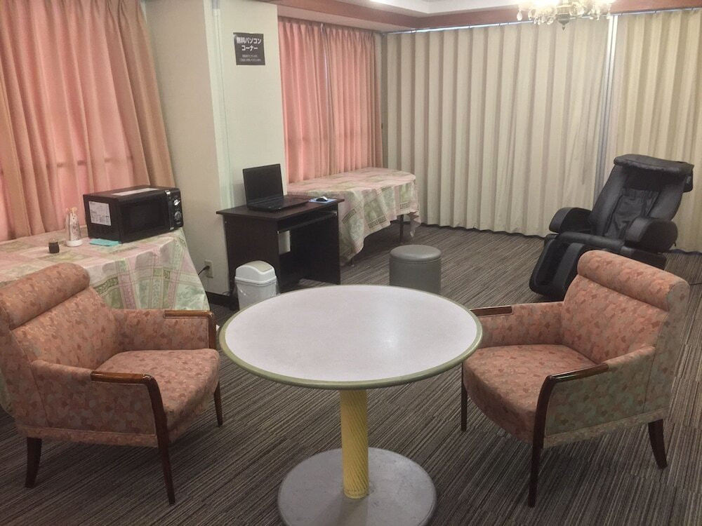 ロビーラウンジ