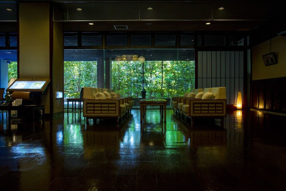 ロビーラウンジ