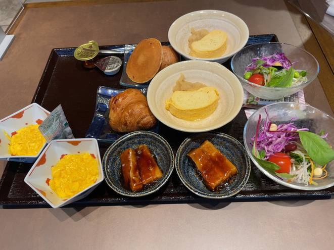 「八坂圓堂」の
朝食ビュッフェに舌鼓 / 3