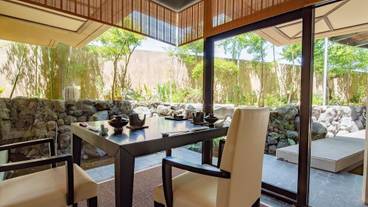 旅館のお食事処 / 18